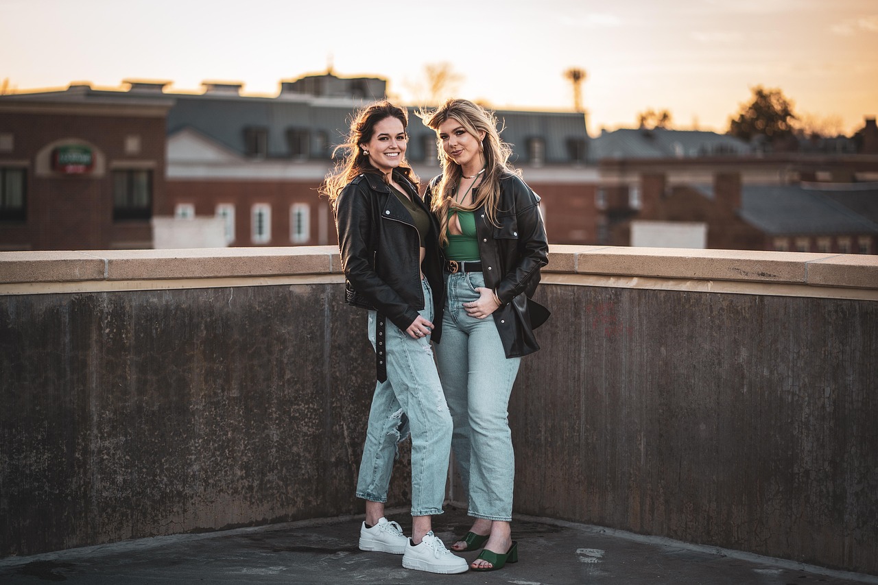 entdecken sie unsere kollektion für frauen: mode, stil und trends für jede gelegenheit. inspiriert von der neuesten fashion, bieten wir eine vielfalt an outfits, die ihre persönlichkeit unterstreichen.