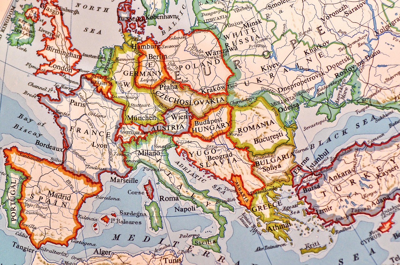 entdecken sie die faszinierenden dynamiken der weltpolitik, einschlieĂlich internationaler beziehungen, globaler konflikte und diplomatischer strategien, die die zukunft unserer gesellschaften prĂ€gen.